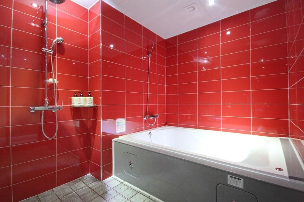 Tongyeong Badapunggyeong