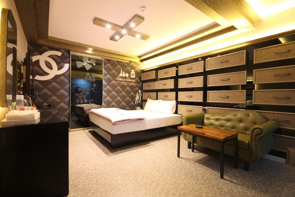 Daegu Dongdaegu Station A4