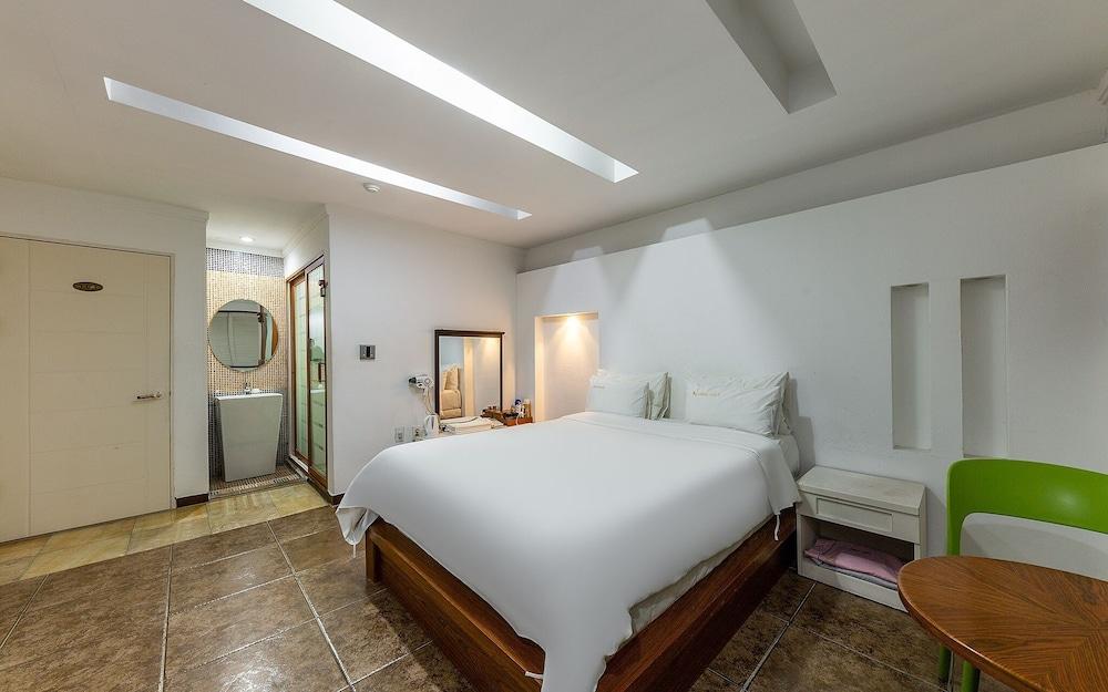 Daejeon Yongjeon Savoy