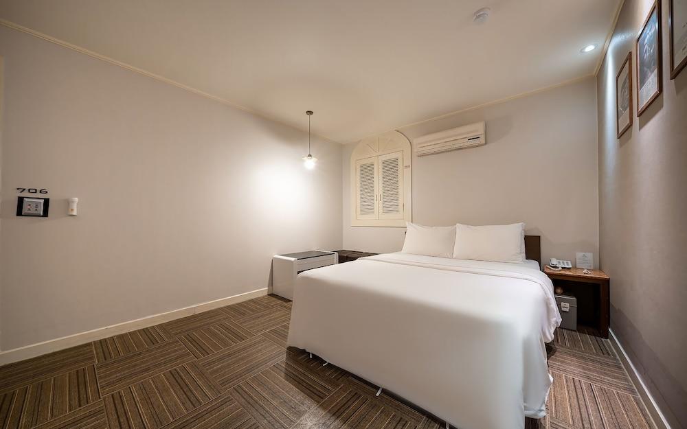 Sungshin University Station R