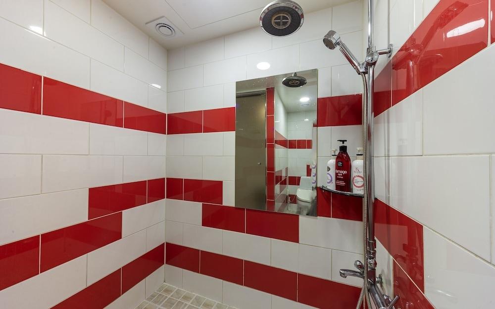 Jeonju Uadong Hotel Ya