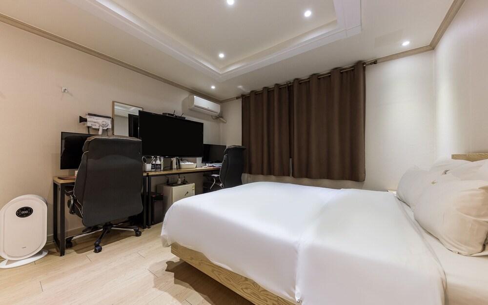 Daejeon Dunsan Hotel Days