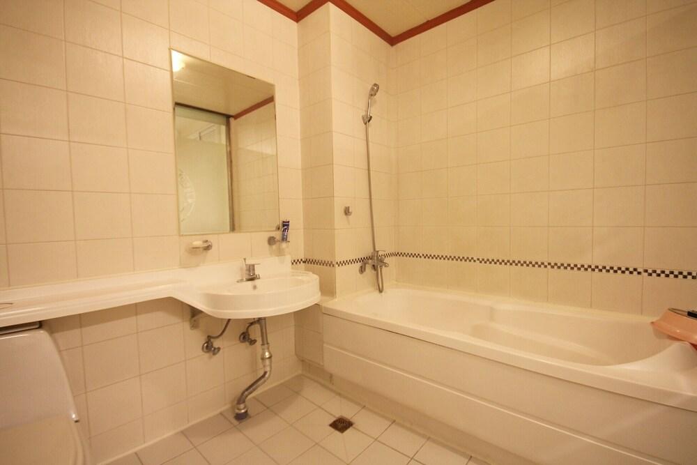 Jeonju Uadong Chereville