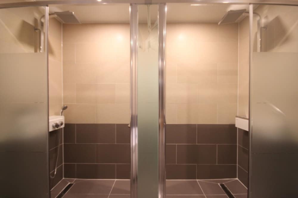 Busan Yeonsan-dong Oops