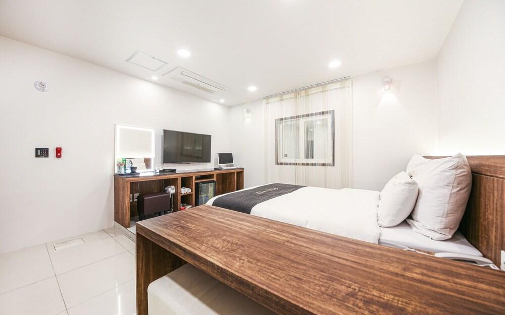 Haenam Plus Self Check-in Motel