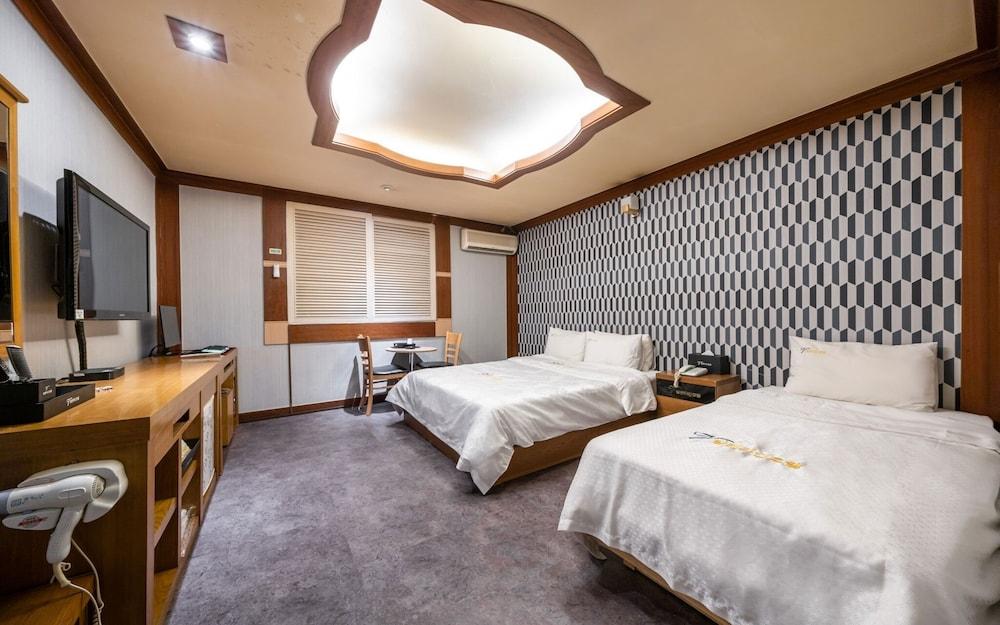 Ilsan Tanhyeon Valentine