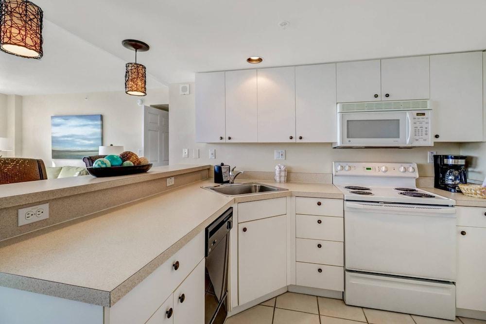 Lovers Key Resort 401