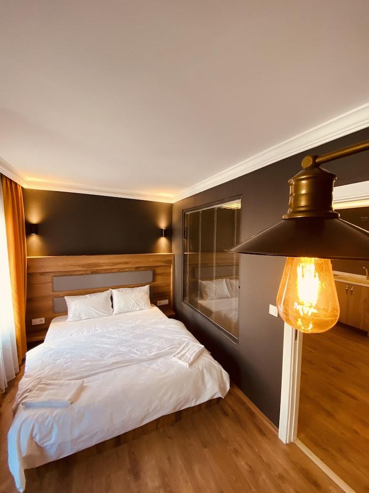 OTTO City Premium Suites