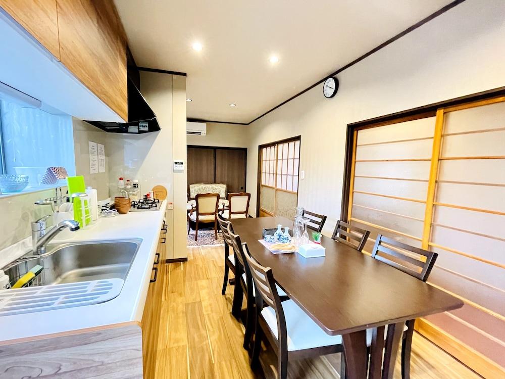 Hakone Lake Side Villa & Hot Springs