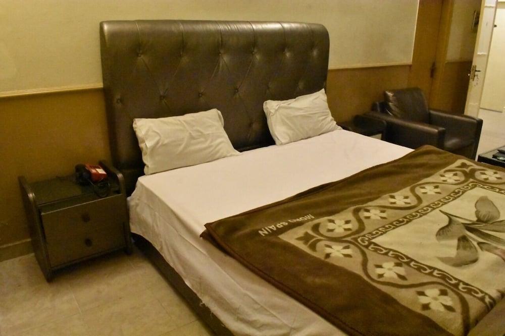 Hotel Royal Gardens Jail Road