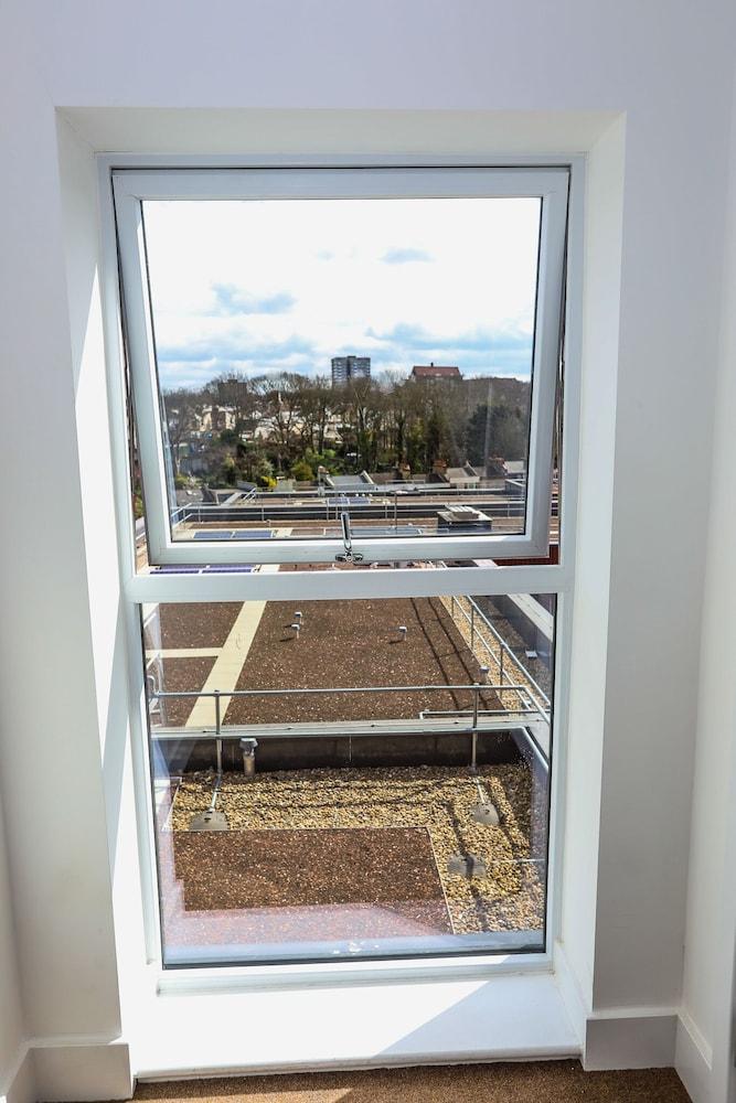 Exquisite One Bed Apartment