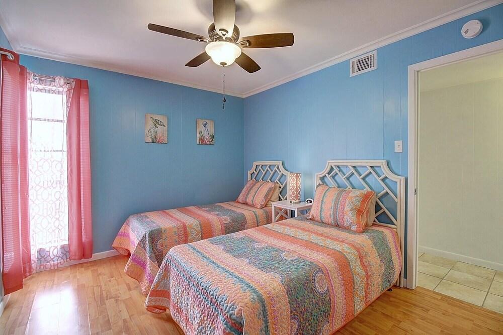 The Codfather 2 Bedroom Condo by Redawning