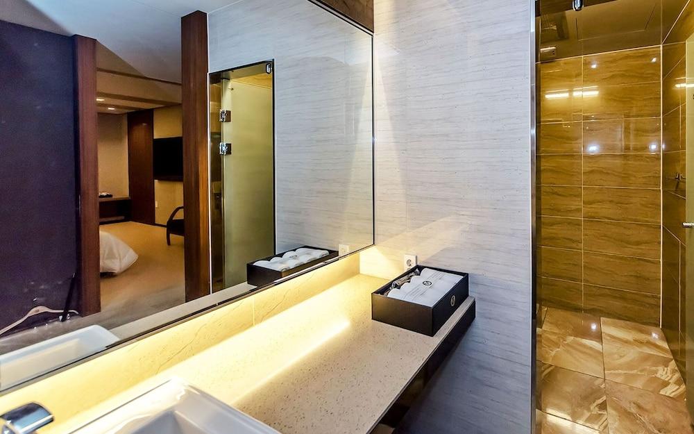 Jeju M Self Check-in Motel