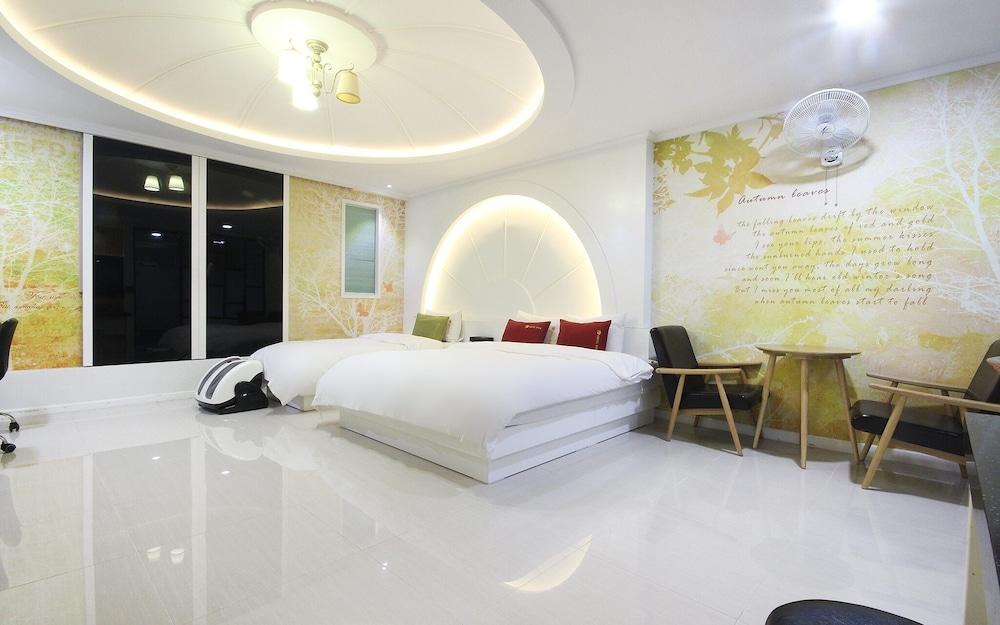 Busan Songdo Hotel 999