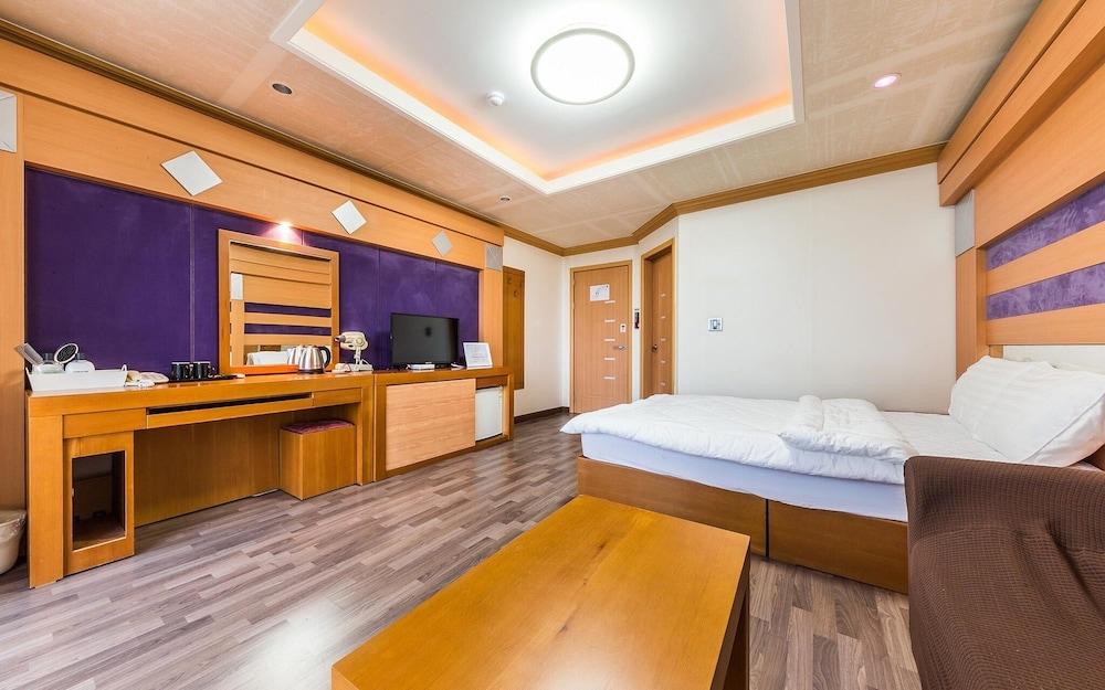 Yangyang See Star Donghae