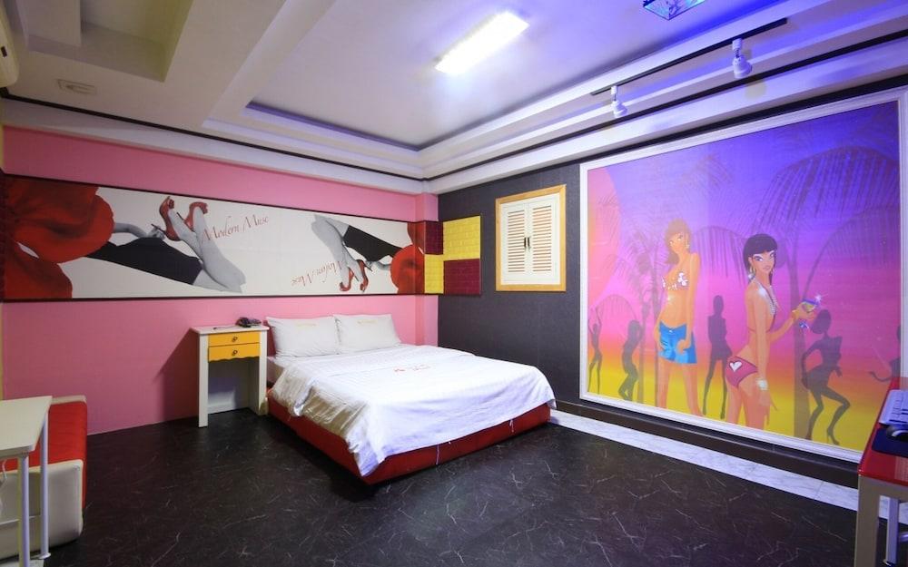 Gwangju Chungjangro Jasmine