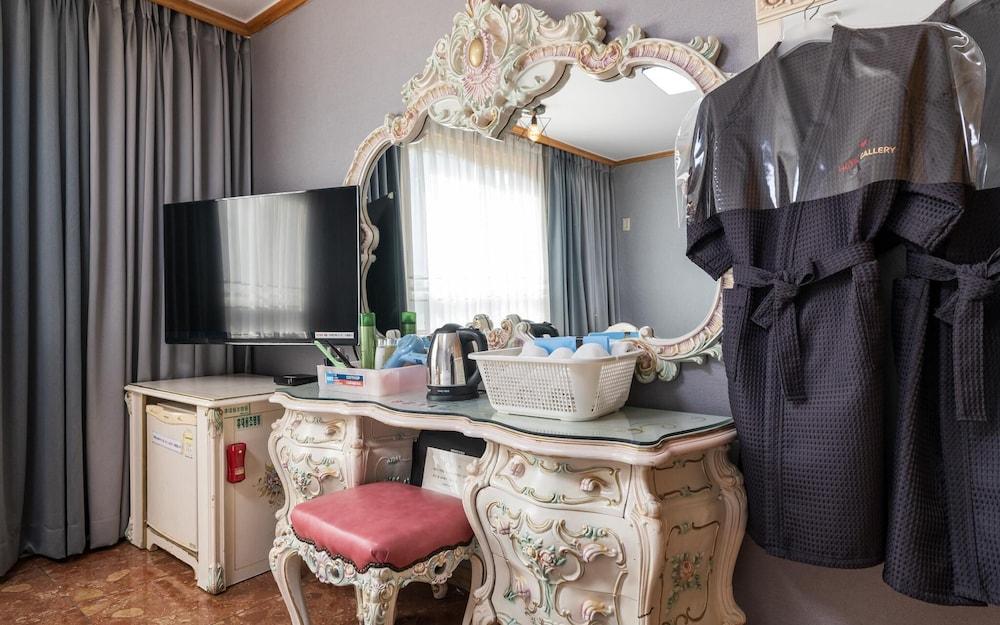 Yangju Gallery Hotel