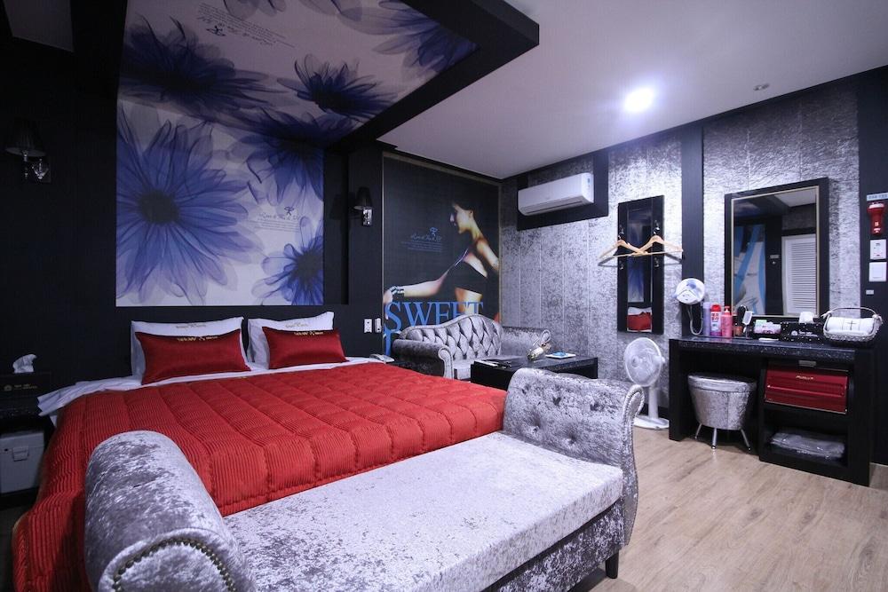 Yangsan Deokgye Show