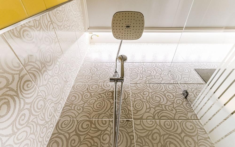 Pohang Yeongildae Hotel Lily