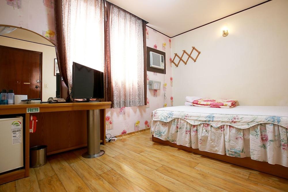 Daejan Jayang Tiwuljang