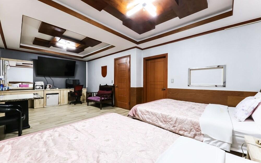 Daejeon Yongjeon Some