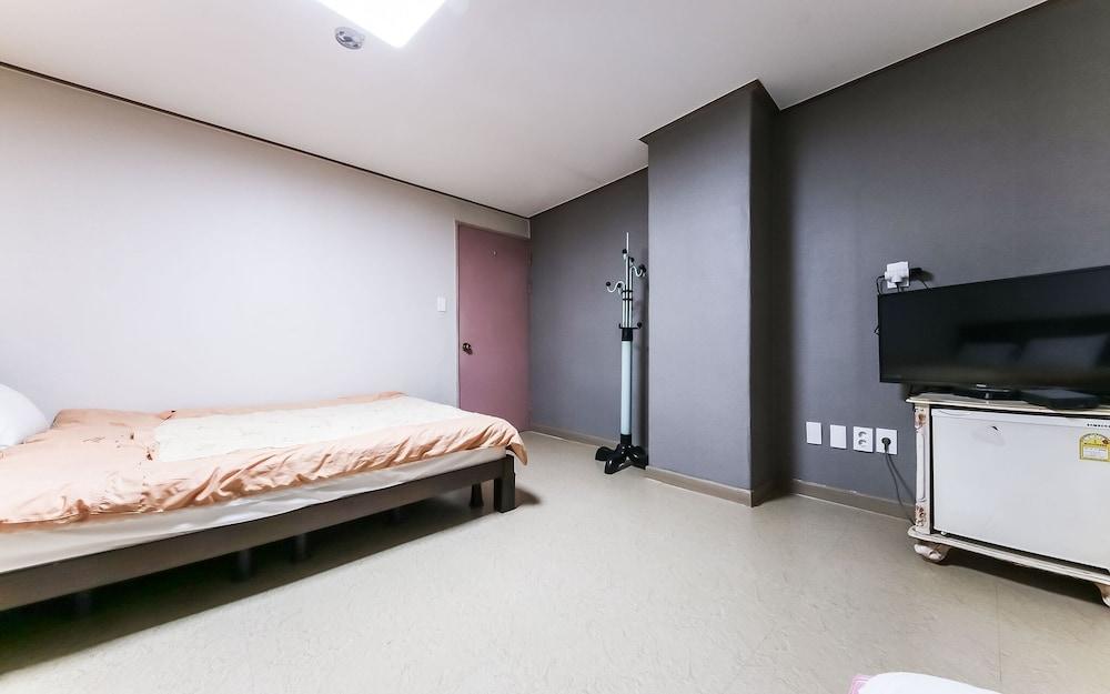 Daejeon Yuseong Vienna