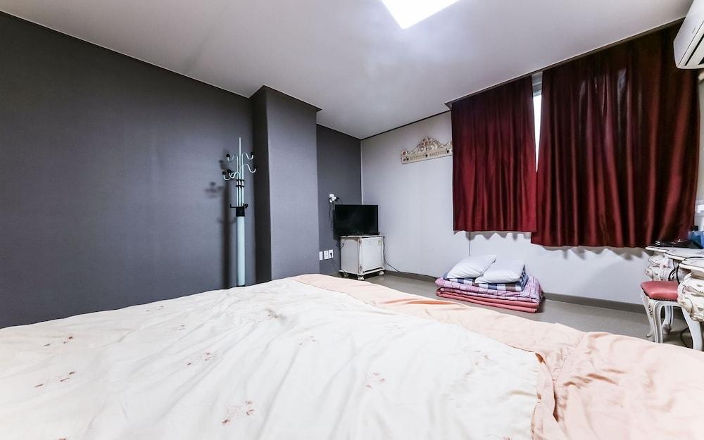 Daejeon Yuseong Vienna