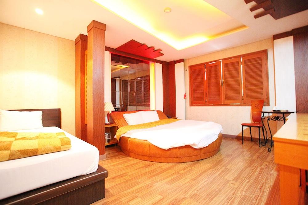 Incheon Myeongpum Hotel