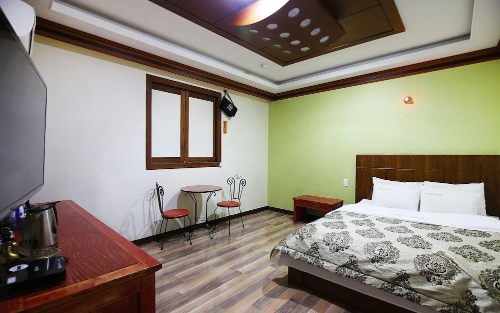 Nonsan Titanic Motel