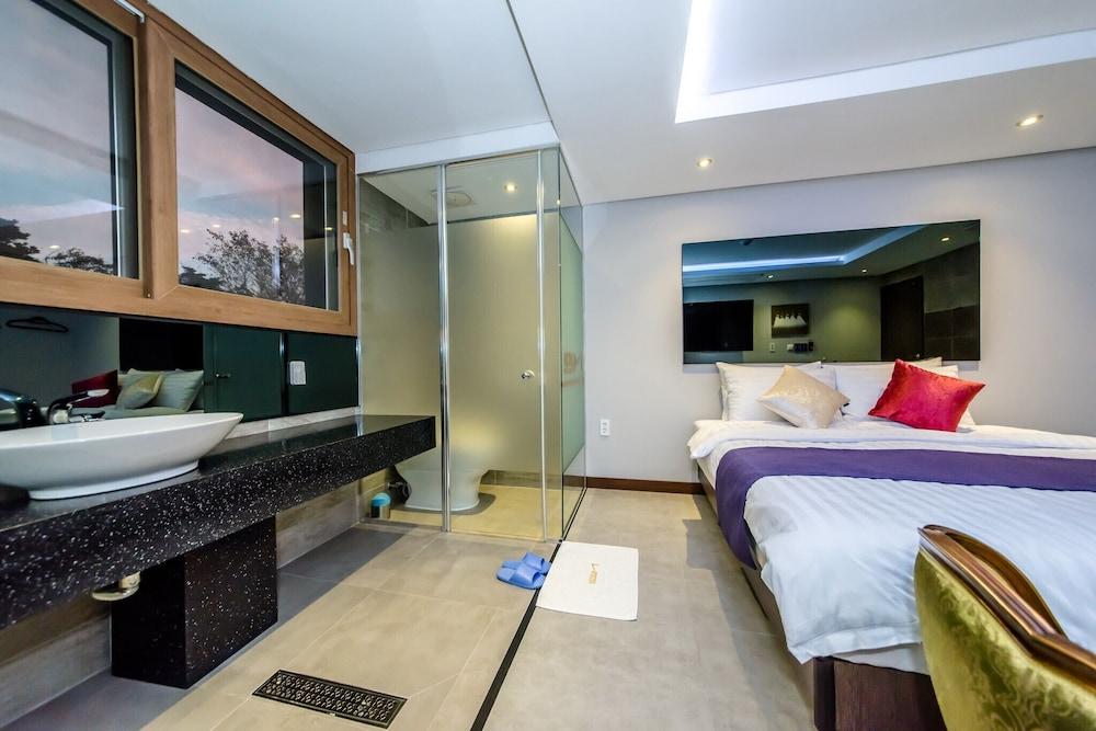 Jeju Max Self Check-in Motel