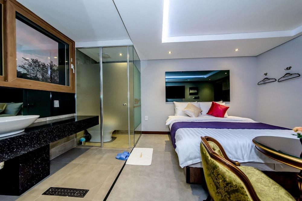 Jeju Max Self Check-in Motel