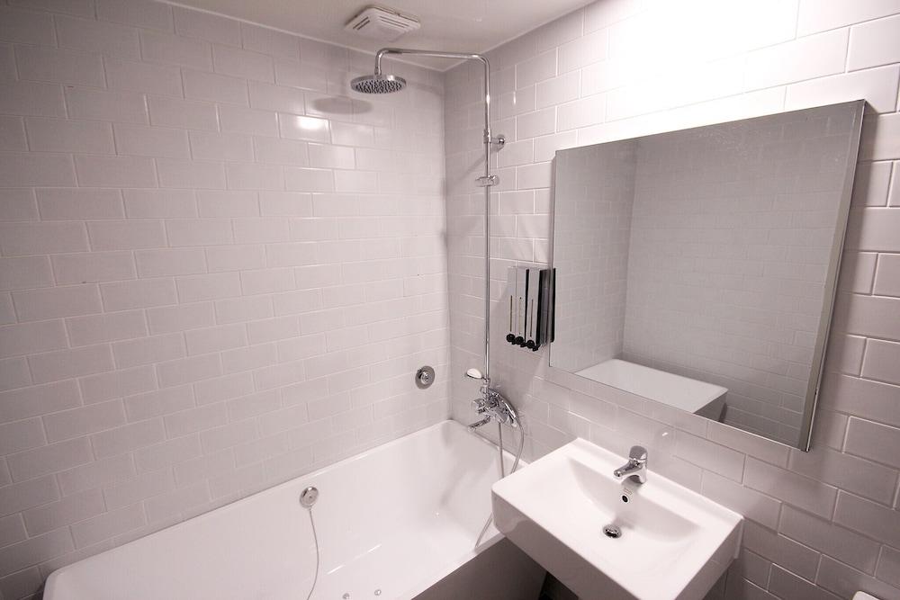 Daegu Dongdaegu Station London Boutique