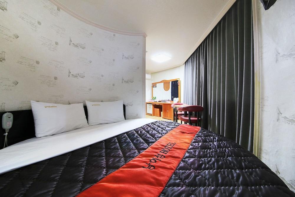 Gapyeong Namiseom Hotel