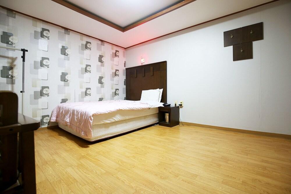 Daejeon Yucheon Co-o