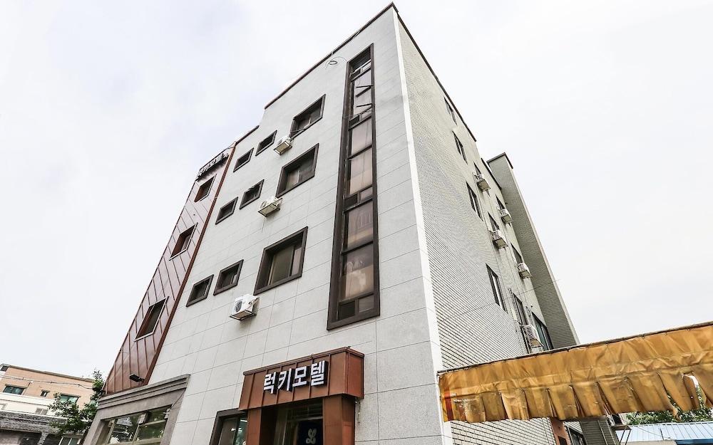 Daejeon Yucheon Lucky