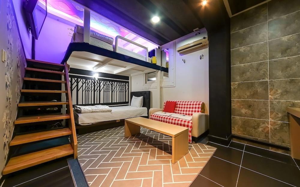 Gumi Wonpyeong Freesia