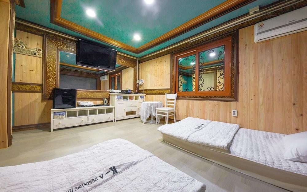 Pohang Daejamdong Business A