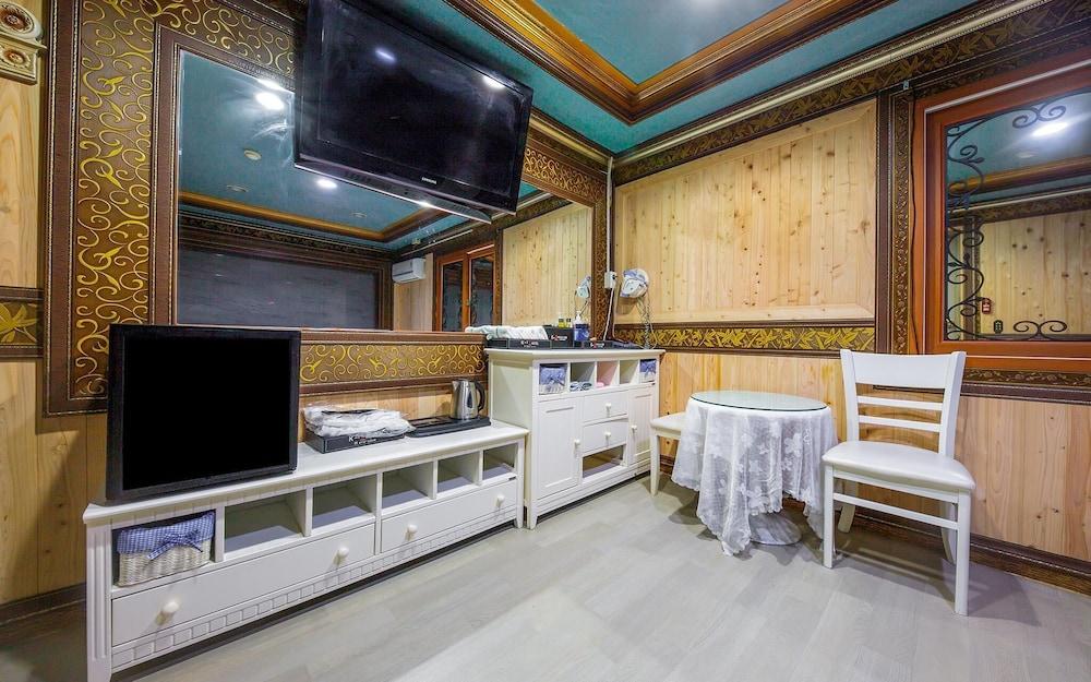 Pohang Daejamdong Business A