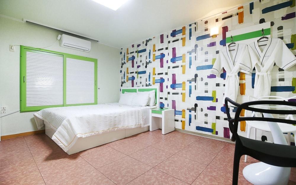 Cheongju Four Seasons