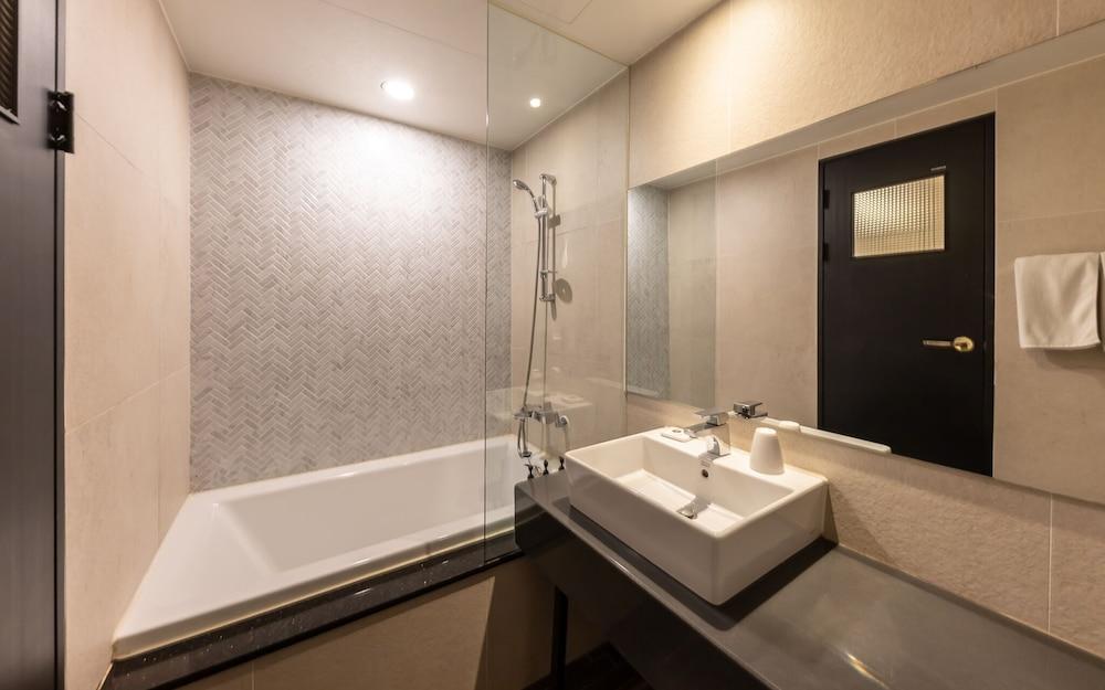 Pohang Yaja Yeongildae