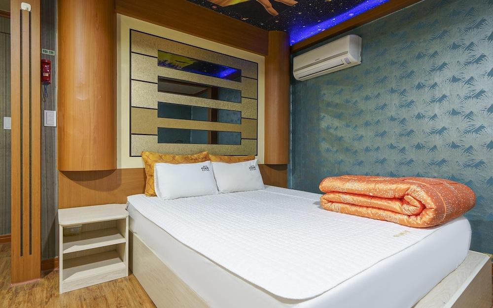 Busan Oncheonjang Victoria