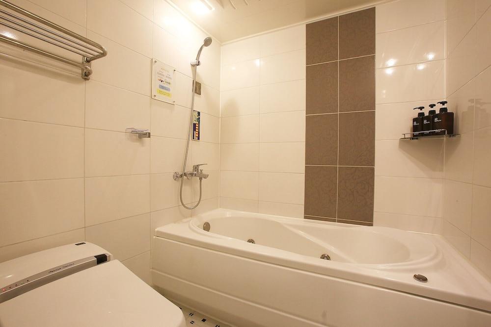 Yangpyeong Show Hotel