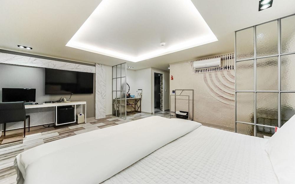 Ulsan Samsan Terra 9