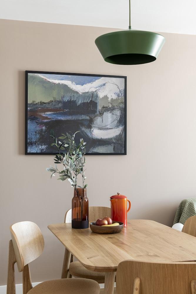 Cove Paradise Street