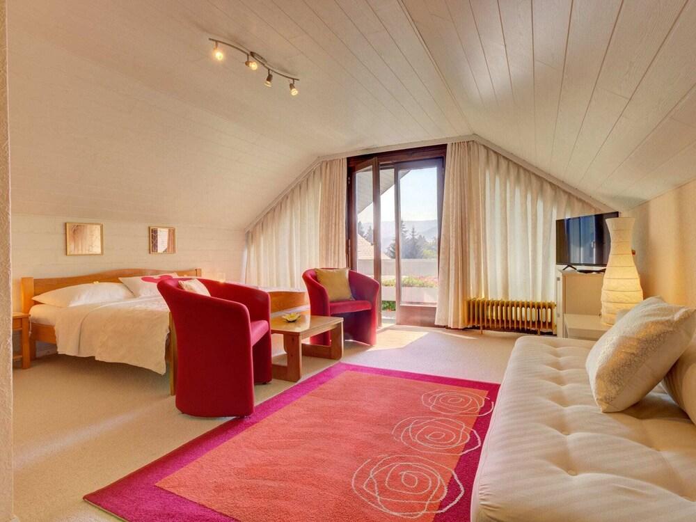 Luxurious Apartment in Bled With Garden