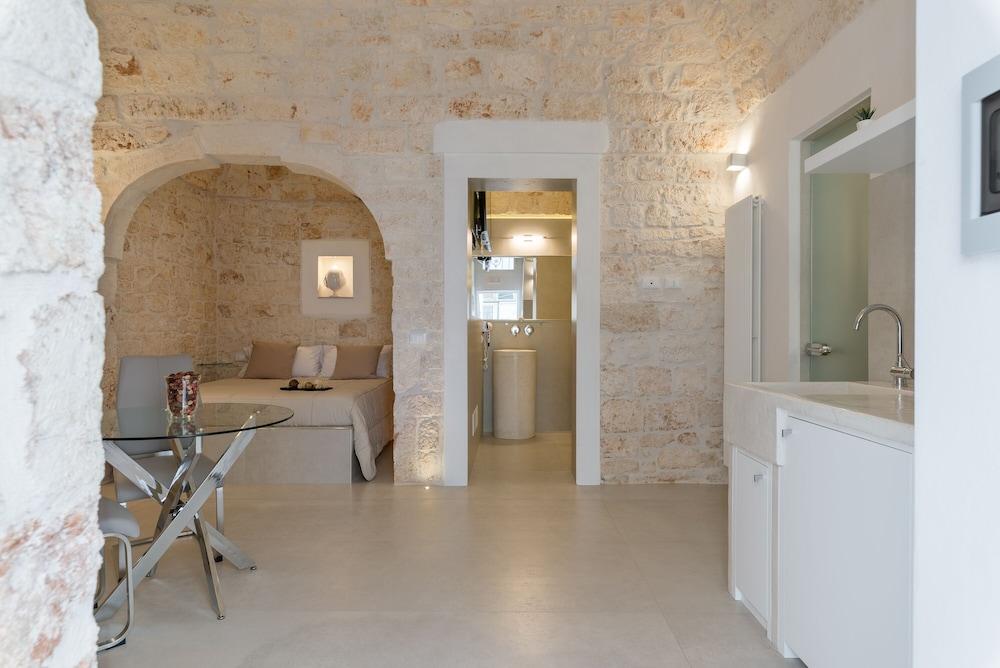 Prescious Suite 25 with Hot Tub