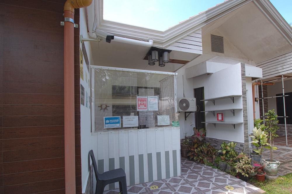 OYO 771 Darius' Residences