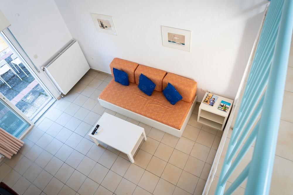 Leisure Moments Maisonette