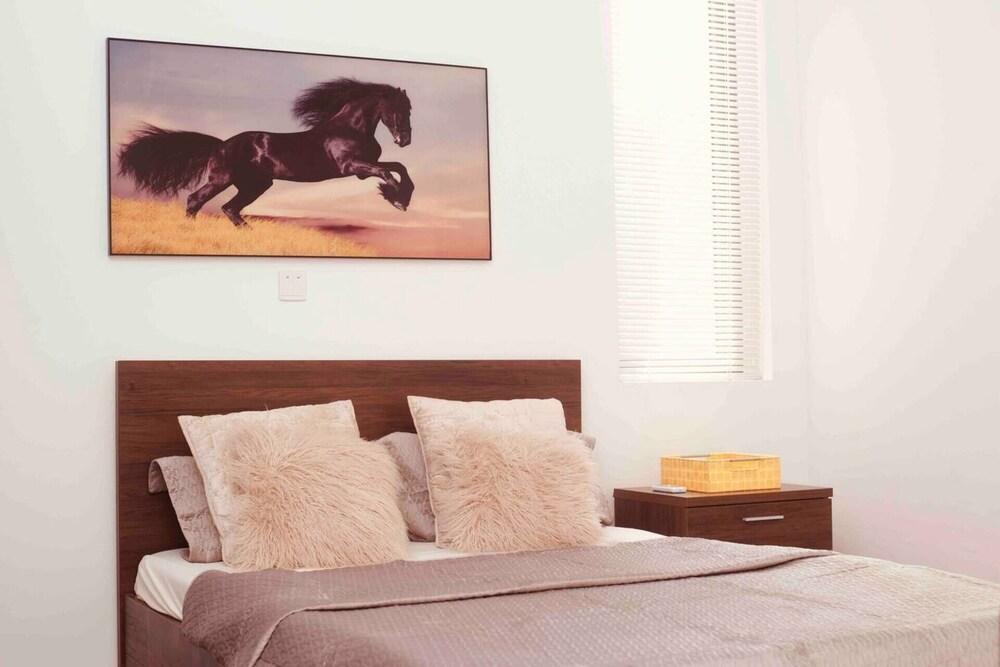 Immaculate 2-bed Apartment at Pamv Estates Apt2