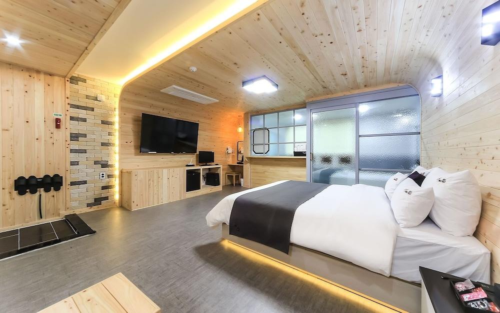 Ulsan Yeongnam Alps Dragonfly